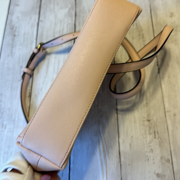 Calvin Klein pink crossbody - Picture 3 of 6
